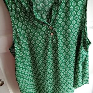 Plus Size 3X Women's Green Sleeveless Blouse by Cure